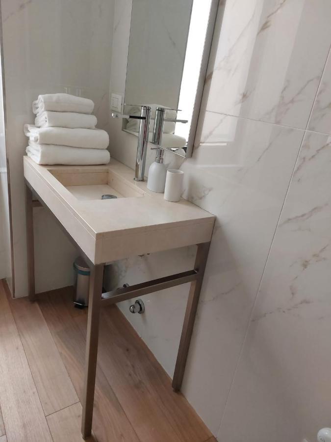Nj Hotels & Apartments San Pietro All'Orto 6 Milano Eksteriør billede