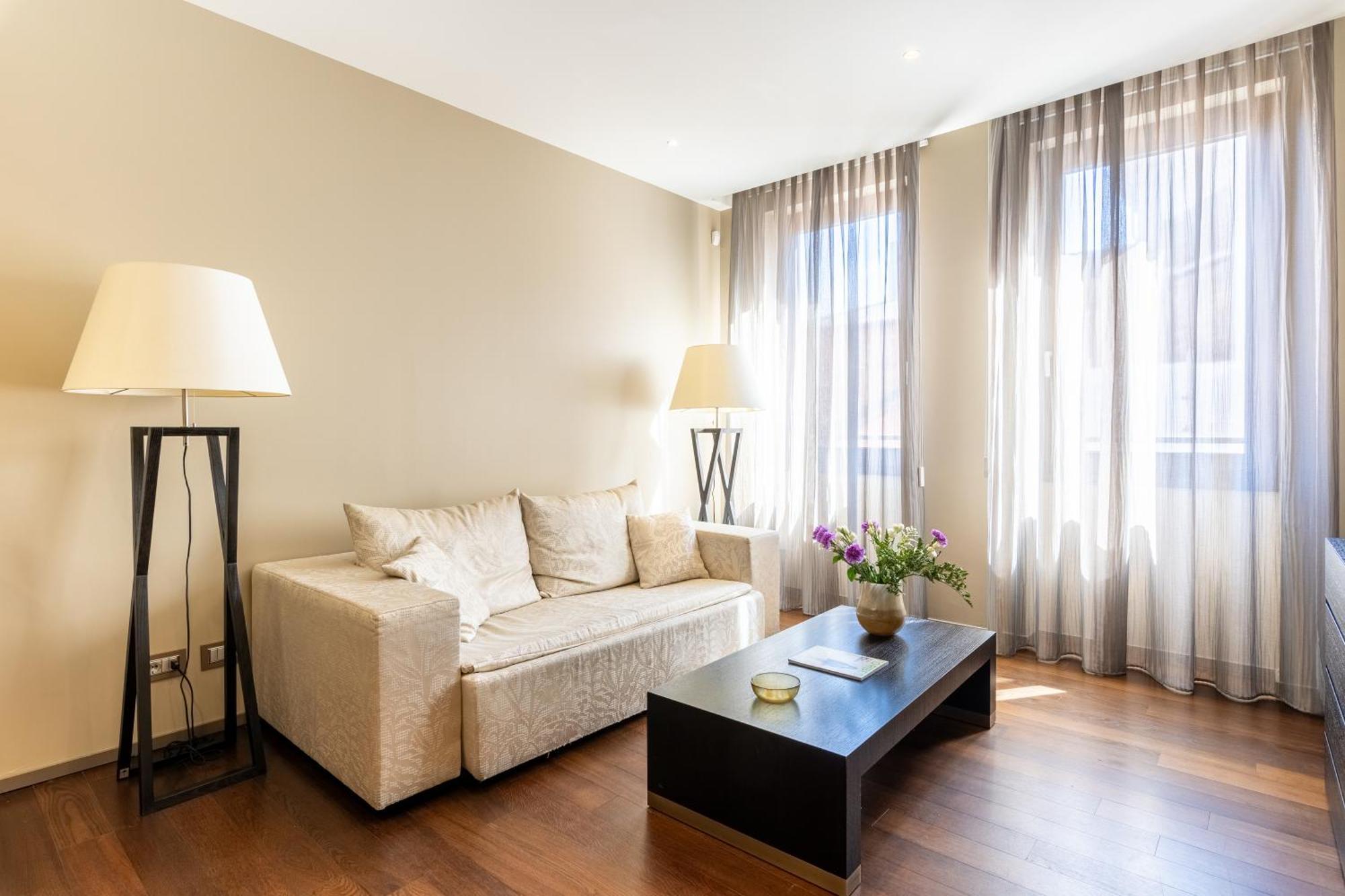 Nj Hotels & Apartments San Pietro All'Orto 6 Milano Eksteriør billede