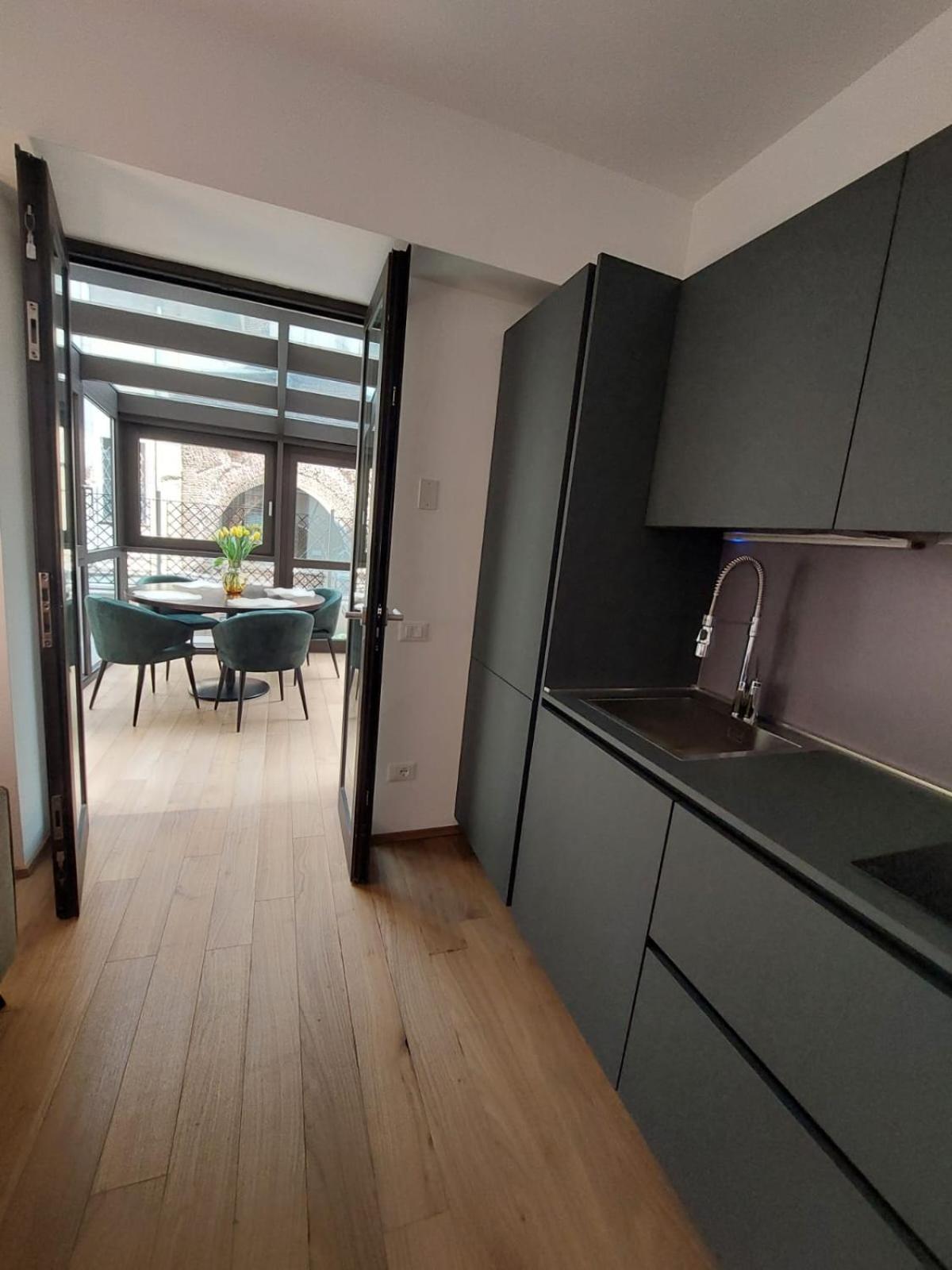 Nj Hotels & Apartments San Pietro All'Orto 6 Milano Eksteriør billede