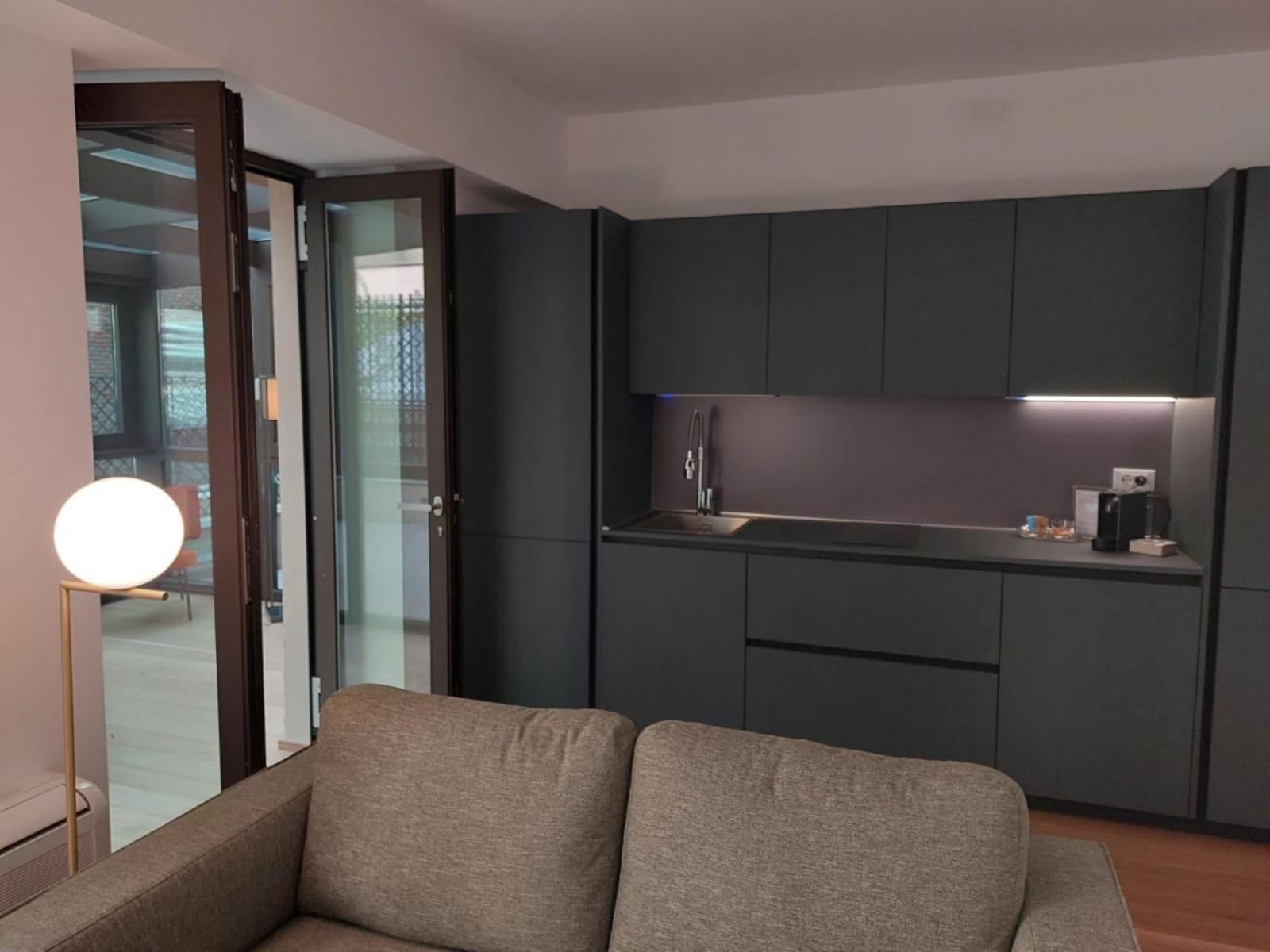 Nj Hotels & Apartments San Pietro All'Orto 6 Milano Eksteriør billede