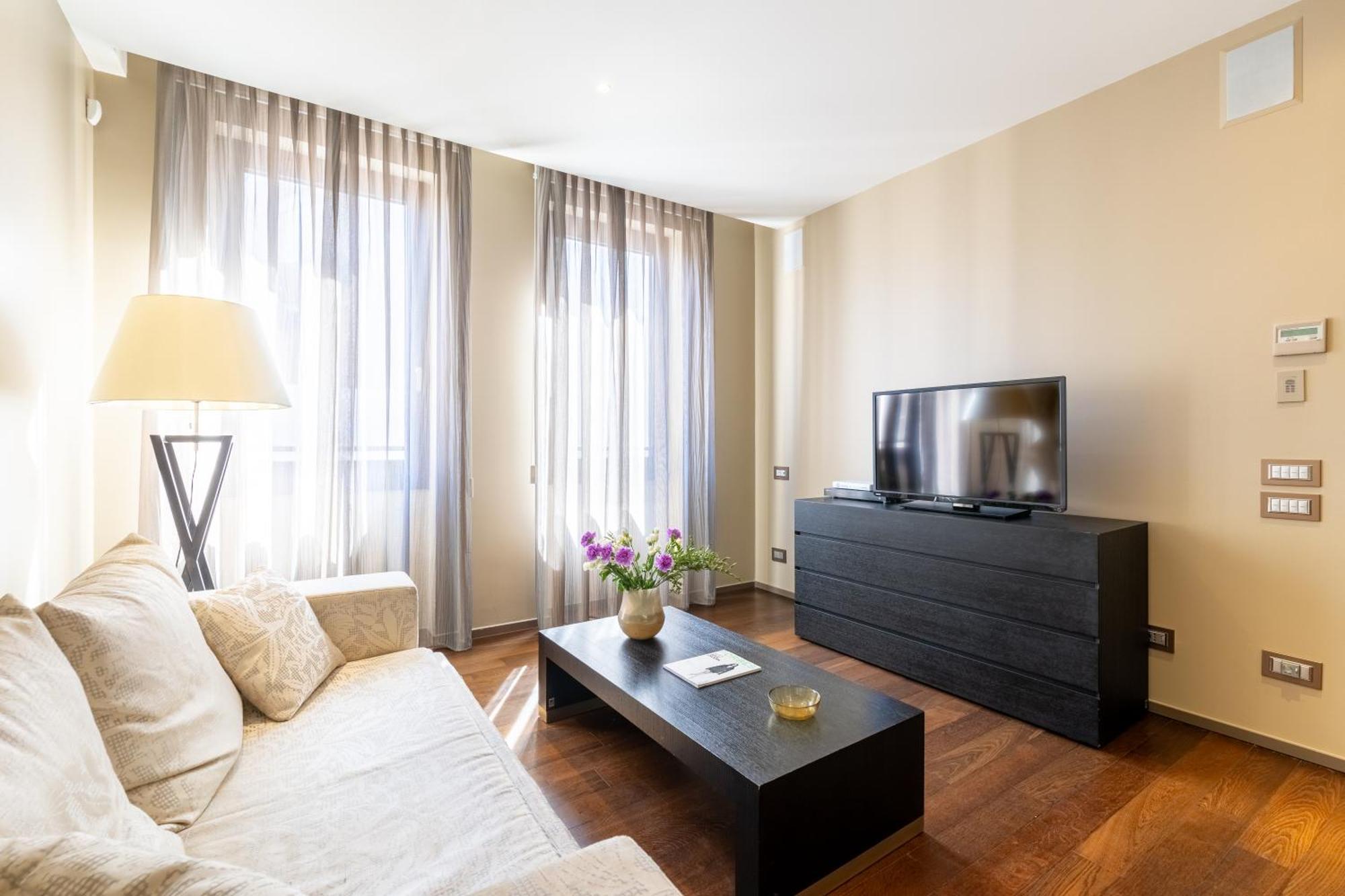Nj Hotels & Apartments San Pietro All'Orto 6 Milano Eksteriør billede