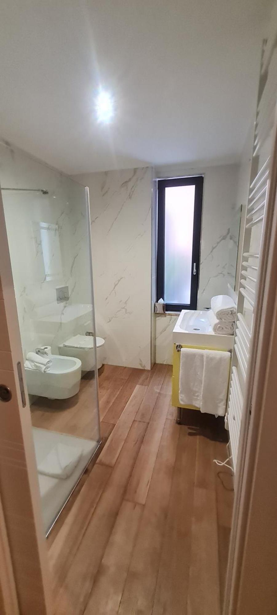 Nj Hotels & Apartments San Pietro All'Orto 6 Milano Eksteriør billede